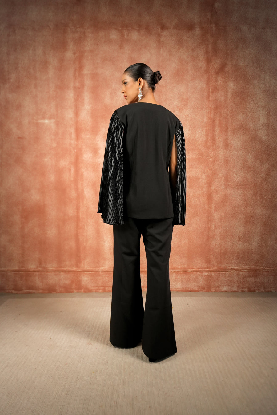 Black pleated cape sleeves jacket and pant set