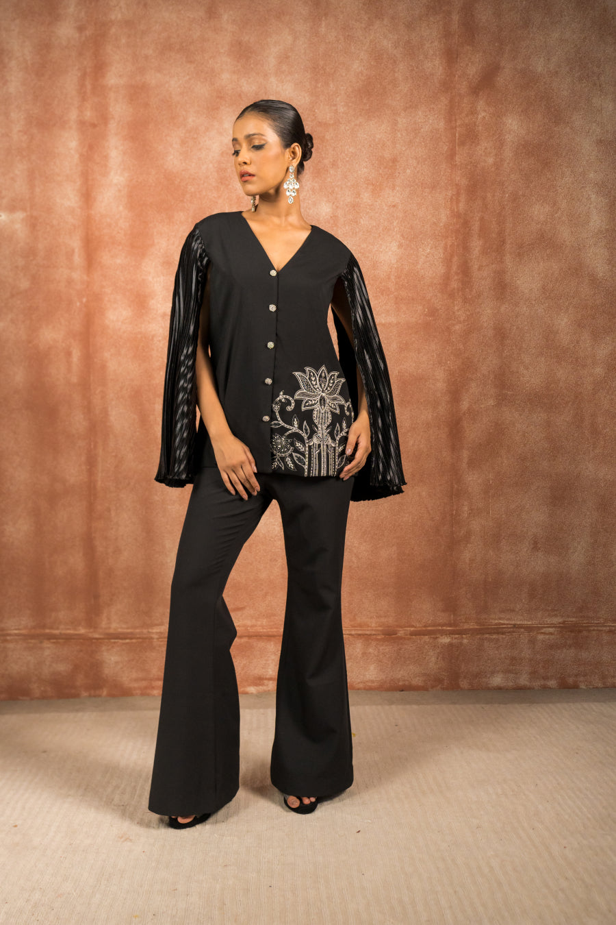 Black pleated cape sleeves jacket and pant set